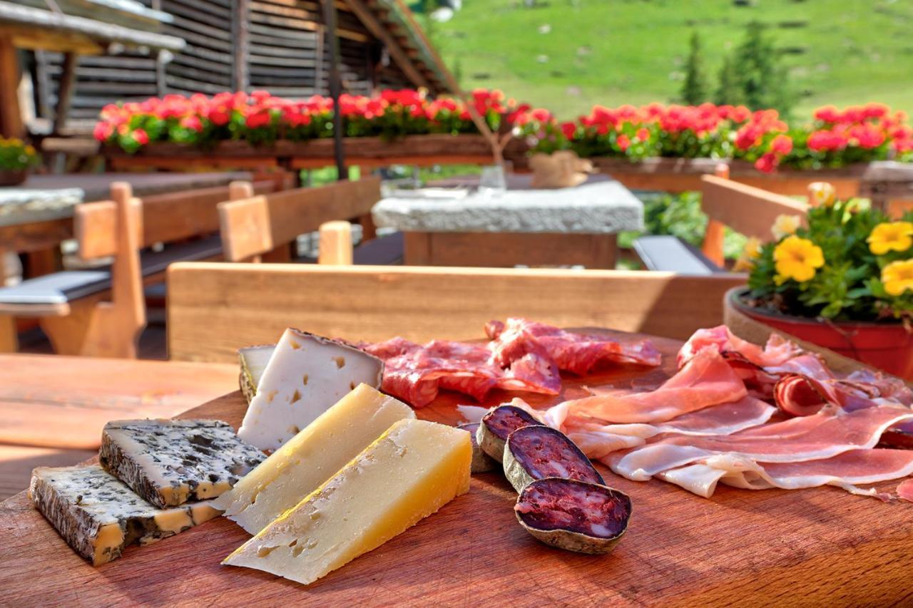 Hotellerie De Mascognaz Champoluc Buitenkant foto