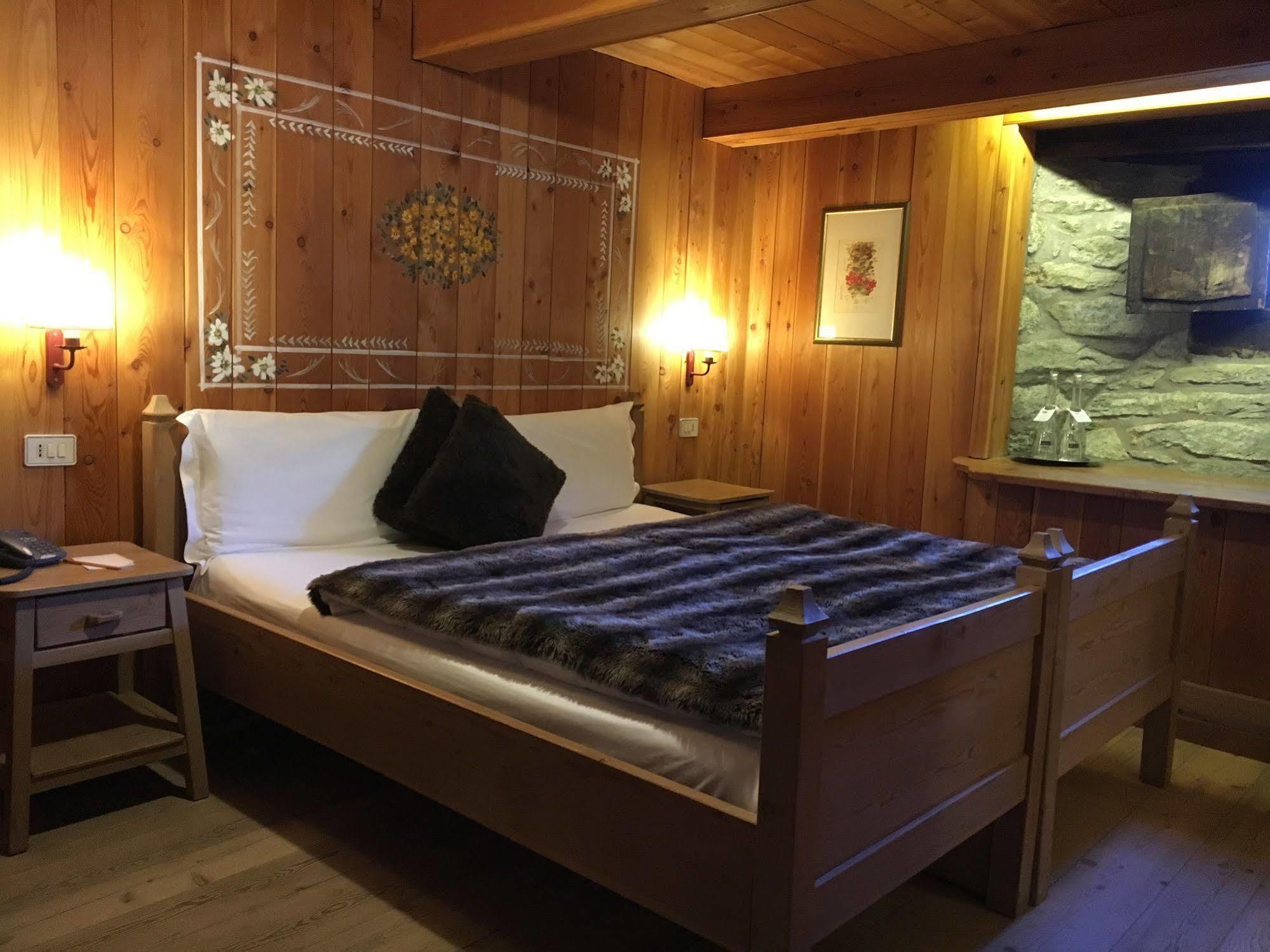 Hotellerie De Mascognaz Champoluc Buitenkant foto